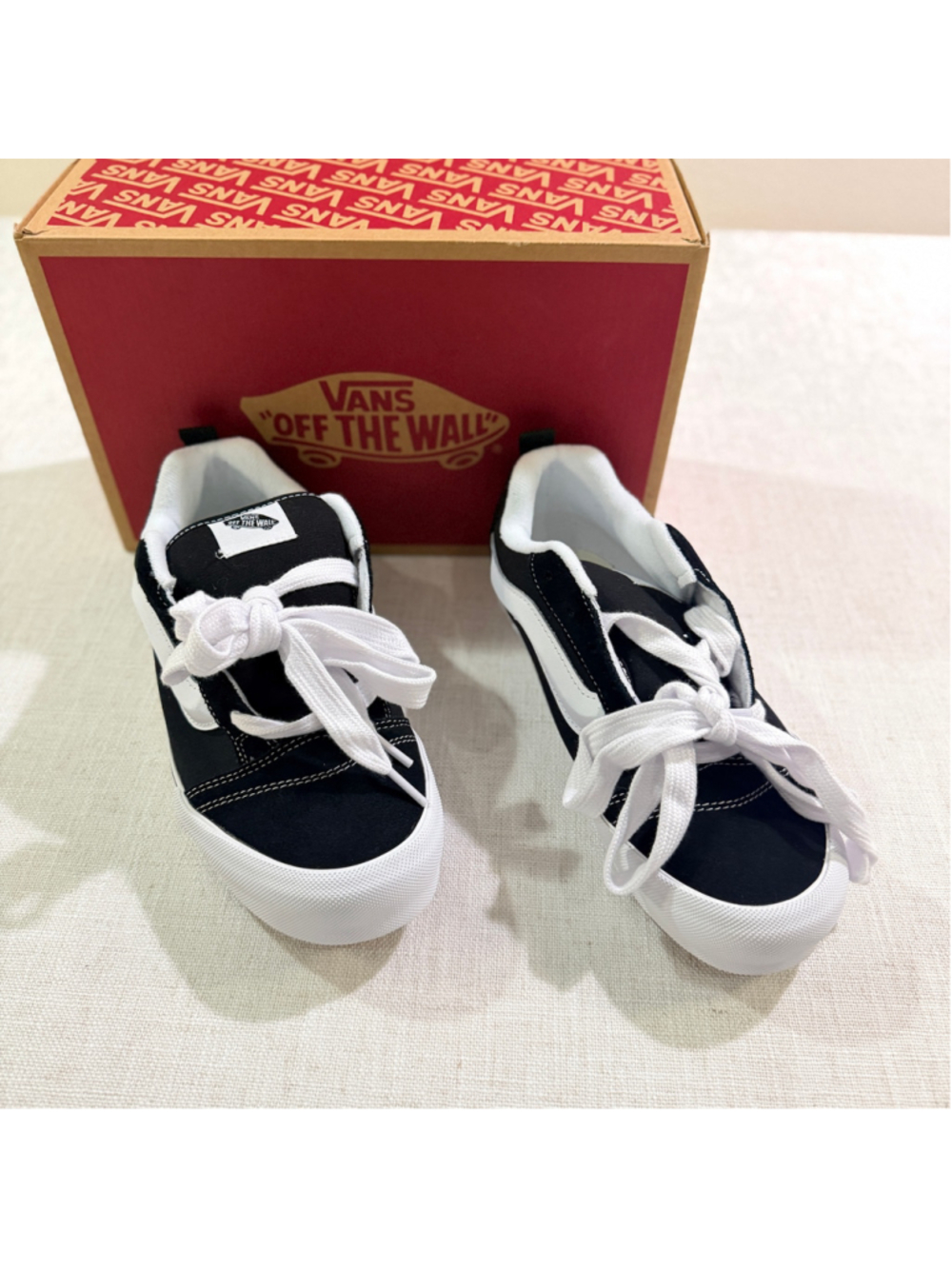 Vans Knu Skool Black True White Puffy Skate Shoes NIB 7Y / Women 8.5 VN000D2T6BT
